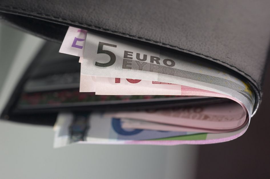 NBS: Štednja nastavlja da raste, isplativije štedeti u dinarima nego u devizama