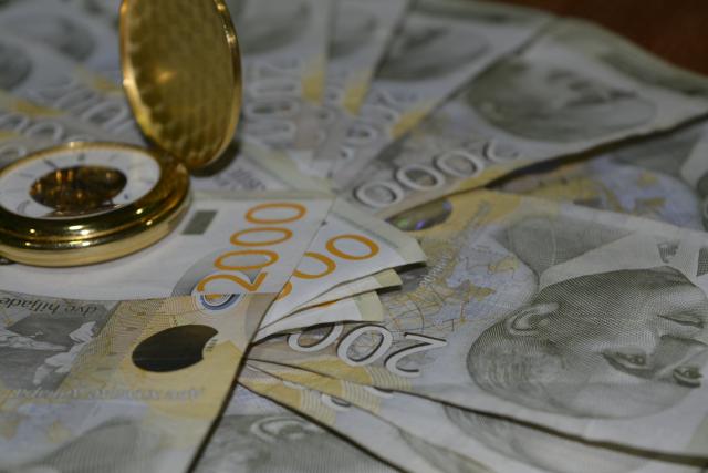 NBS kupila 15 miliona evra, kurs dinara 118,16