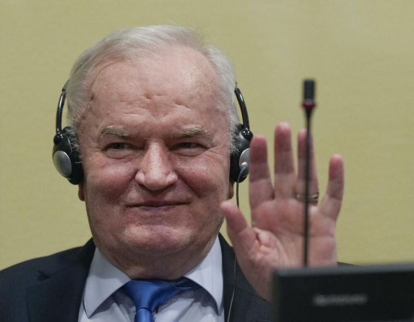 NE PREDAJE SE: Ratko Mladić skuplja nove dokaze, hoće da sruši hašku presudu! Ipak moguće novo suđenje!