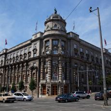NEMA VIŠE POLITIČKIH KAMPANJA IZ DRŽAVNIH FOTELJA: Vlada Srbije usvojila zakon za bolje izborne uslove!