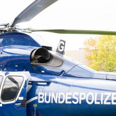 NEMAČKA POLICIJA DIGLA HELIKOPTERE U POTERI ZA SRPKINJAMA! Filmske scene u Hamburgu - provalile u stan, pa iz zida iščupale sef