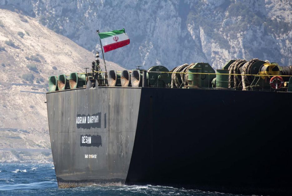 NEMAJU OBRAZA! AMERIČKA NEPRISTOJNA PONUDA: Kapetanu iranskog tankera u mejlu ponudili milione dolara! Traže od njega da zaustavi brod da bi mogli da ga zaplene (FOTO)