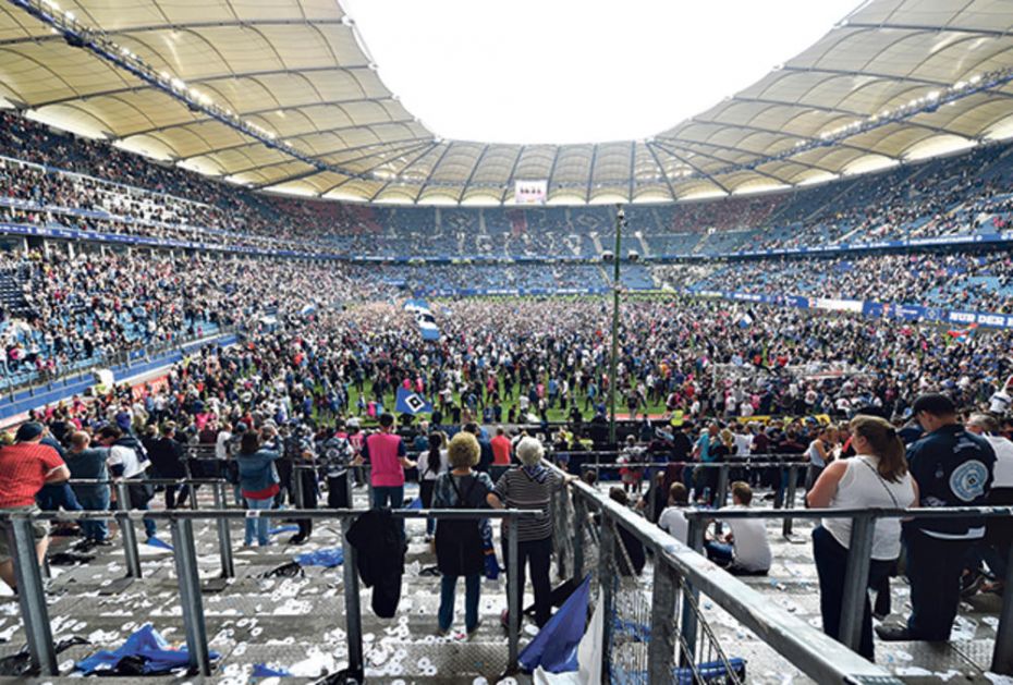 NEMCI OPREZNI: Bundesliga radi sa vlastima na planu povratka navijača na stadione!