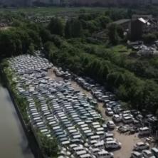 NEVEROVATNO: Prava istina iza beskrajnih polja napuštenih električnih automobila u Kini (VIDEO)