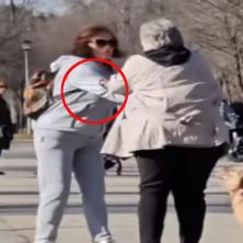 NEVIĐENA SITUACIJA U BEOGRADU: Starija žena uništavala automobile, pa se umalo potukla (VIDEO)