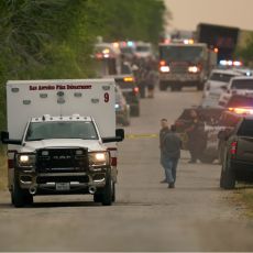 NEZAPAMĆENA TRAGEDIJA U AMERICI: U kamionu pronađena tela 46 ljudi, hteli ilegalno da uđu u SAD (FOTO/VIDEO)
