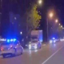 NIKO NE ZNA ŠTA SE DEŠAVA: Veliki broj policijskih vozila uputilo se ka OVOM delu Beograda (VIDEO)