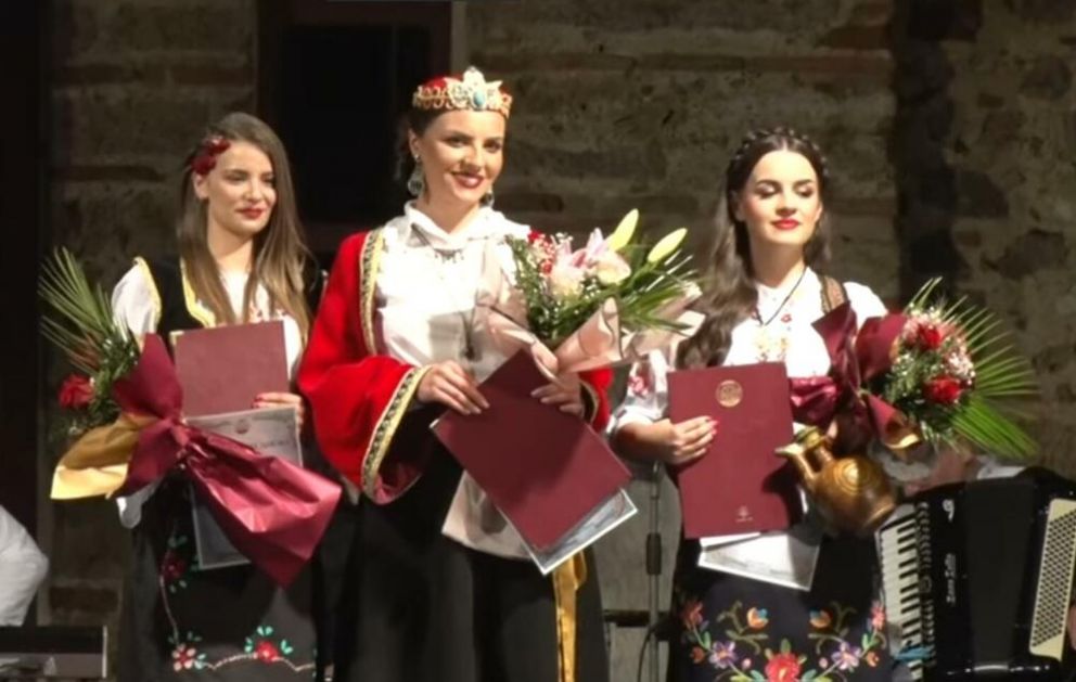 NJU SU U GRAČANICI IZABRALI KAO LEPŠU OD NAJLEPŠIH: Lepa Milica ponela titulu Kosovske devojke (VIDEO)