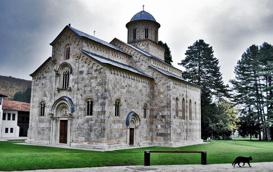 NOVA GLUPOST:Dečani su manastir pravoslavnih Albanaca