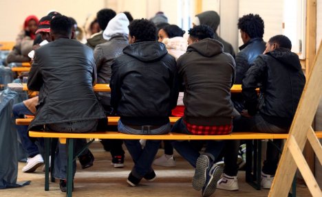BRISEL UVODI NOVE MERE: EU od marta vraća migrante Grčkoj!