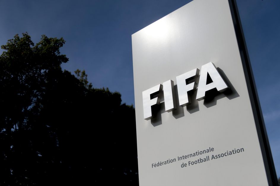 NOVA SKANDALČINA U NAJAVI: Policija PRIVELA potpredsednika FIFA!