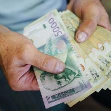 NOVAC VEĆ DANAS NA RAČUNU: Počinje isplata za ovu grupu građana - evo ko će sve dobiti pare
