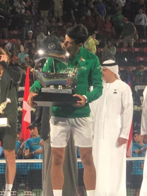 NOVAK KAO RONALDO: Vladar Dubaija NEVEROVATNIM poklonom nagradio srpskog tenisera! (VIDEO)