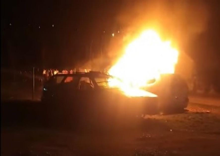 NOVI INCIDENT U NIKŠIĆU: Zapaljen automobil članu Demokrata! (VIDEO)