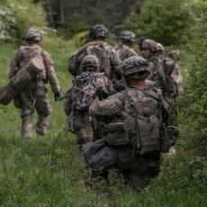 NOVO ZATEZANjE ODNOSA: NATO izvodi dvadesetak „eksperimenata“ na vežbama kod granica sa Rusijom