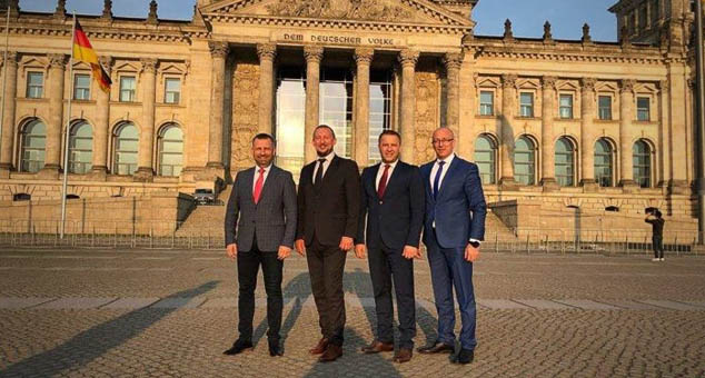 NP Otadžbina: Vučićeva Srpska lista u Berlinu predstavlja Haradinaja