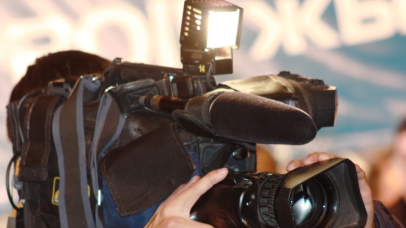 NUNS: Vučić na nepimeran način govorio o novinarima javnog serivsa