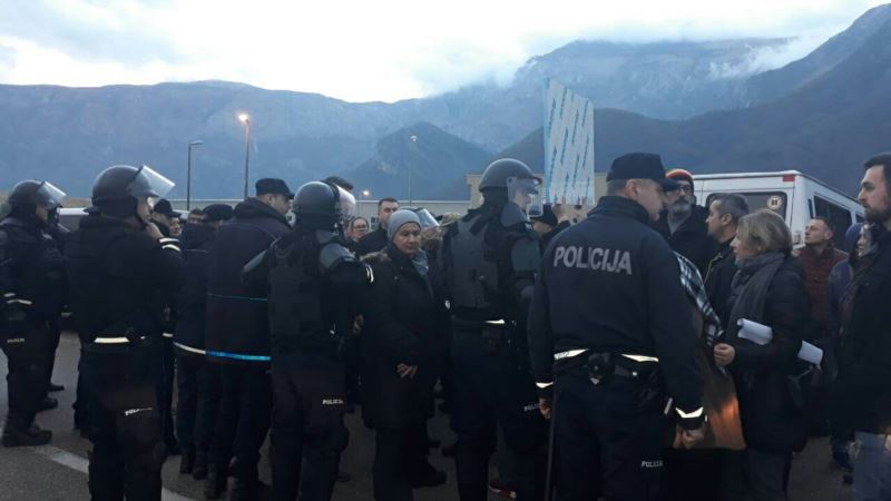 NVO: Policija na deponiji Uborak primjenila silu bez naloga
