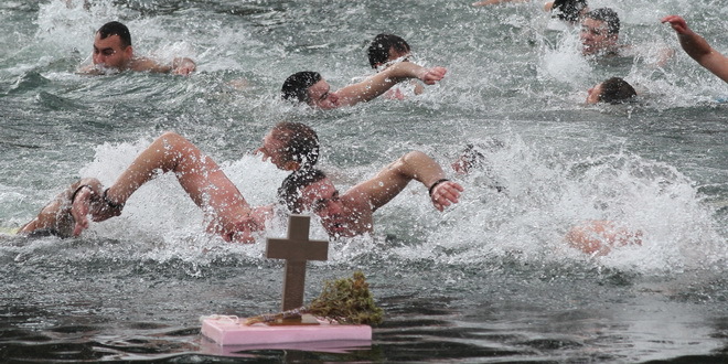 Na Gazivodama u nedelju po deveti put plivanje za Časni krst