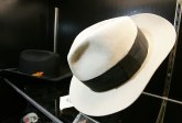 Na aukciji Elvisova kuća, haljina Merilin Monro, Džeksonov šešir