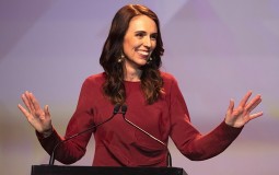 
					Na izborima na Novom Zelandu pobedila stranka premijerke Džasinde Ardern 
					
									