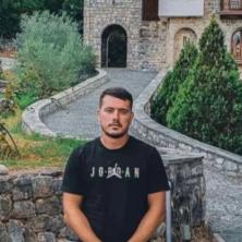 Na korak od cilja! Nenadu je potrebna naša pomoć da napravi poslednji korak - na njega je pala metalna konstrukcija teška 9 tona