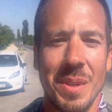 Na korak od ulaska u Grčku: Nikola Rokvić pešači više od dve nedelje, a sada je poznato KOLIKO NOVCA je prikupljeno 