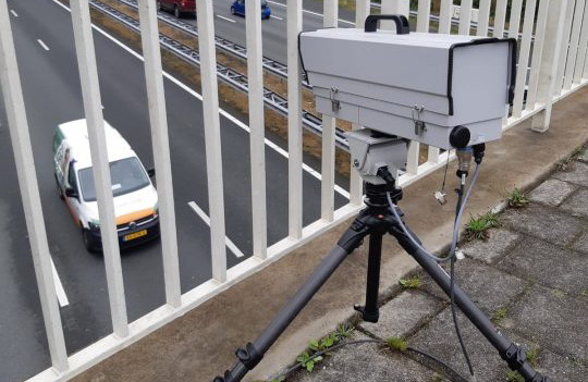 Na nemačke puteve dolaze kamere koje snimaju upotrebu mobilnog u vožnji