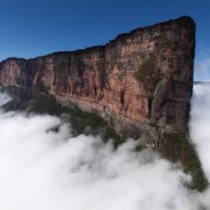 Na ovoj planini još uvek žive DINOSAURUSI? Ostrvo u oblacima staro 400 MILIONA godina! (VIDEO)