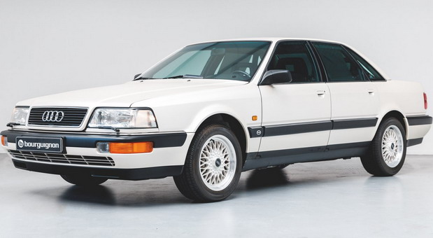 Na prodaju 1990 Audi V8 sa samo 218 km