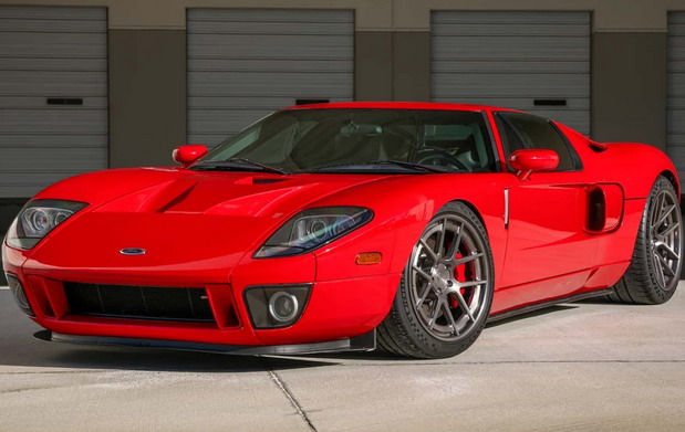 Na prodaju 2005 Ford GT koji je pripadao Polu Vokeru