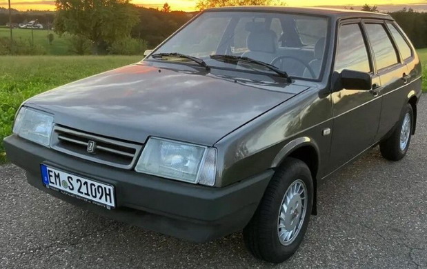 Na prodaju Lada Samara koja je mirovala 32 godine