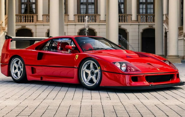 Na prodaju jedan od samo 19 Ferrarija F40 LM