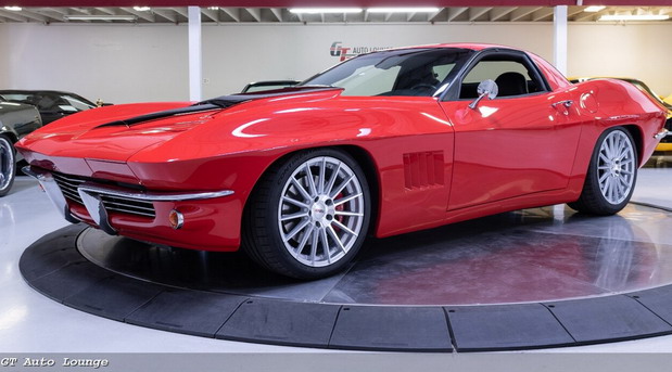 Na prodaju modifikovani Chevrolet C5 Corvette sa stajlingom C2 Corvette