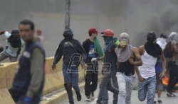 Na protestima u Venecueli poginule još najmanje tri osobe (VIDEO)