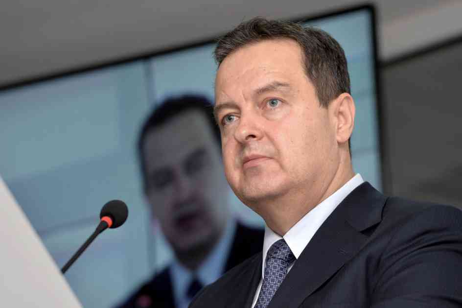 Na sednici vlade nije bilo reči o sukobu Dačića i Popovića