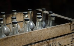 
					Na severu Kosova otkrivena nelegalna fabrika alkohola 
					
									
