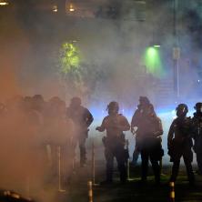 Na snazi policijski čas i vanredno stanje: Više od 30 učesnika protesta protiv ICE uhapšeno u Spokenu, privedeni i u Sijetlu
