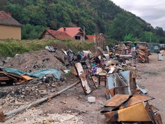 Na više lokacija u Kuršumliji počelo čišćenje divljih deponija