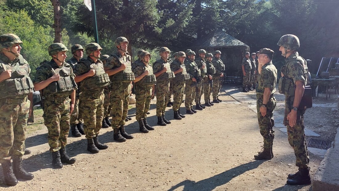 Načelnik Generalštaba obišao vojnike duž administrativne linije sa Kosovom i Metohijom
