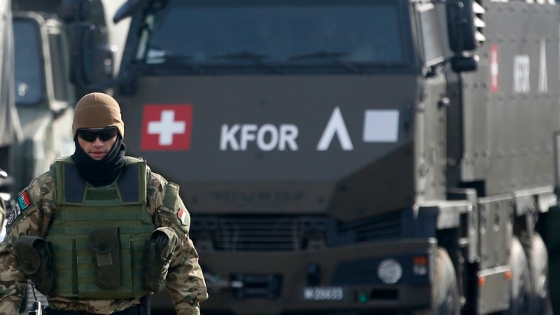 Načelnik Vojske Srbije i komandant Kfora o  situaciji na Kosovu 