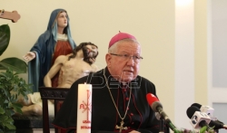 Nadbiskup Hočevar: Svi su ljudi jedan obitelj, slušajmo bolje jedni druge