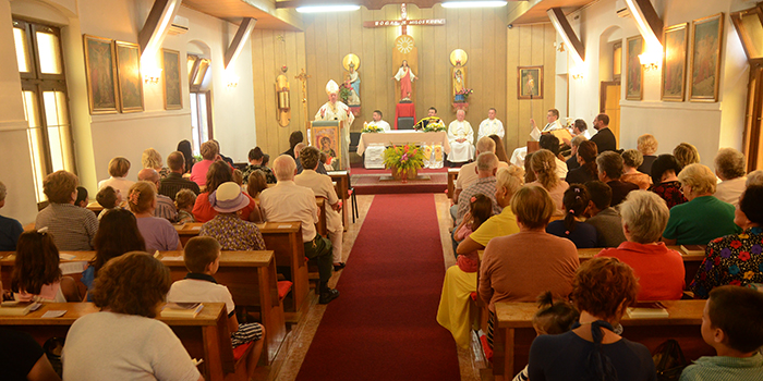 Nadbiskup Hočevar predvodio misu povodom blagdana katoličke crkve u Boru [FOTO]