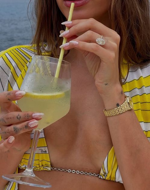 Nail Files: Škola manikira po uzoru na Hailey Bieber