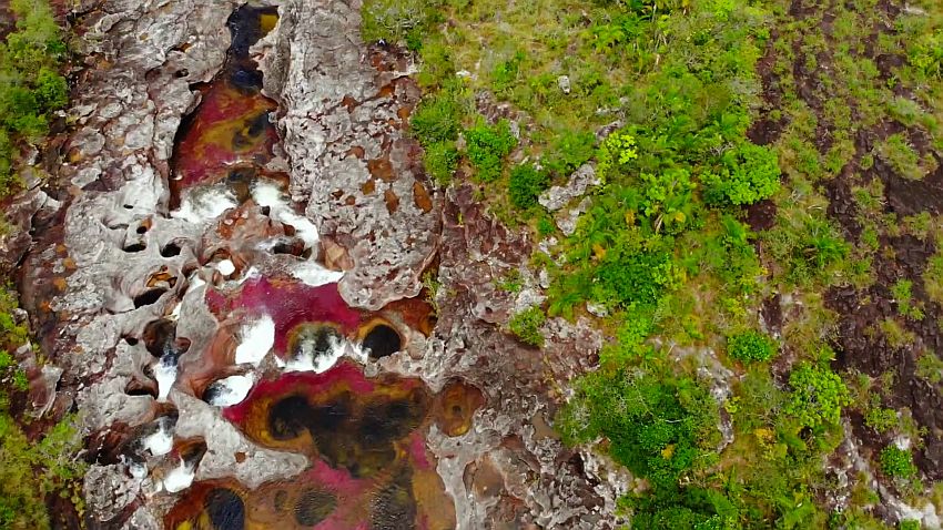 Najlepša reka na svetu sija svim duginim bojama (VIDEO)