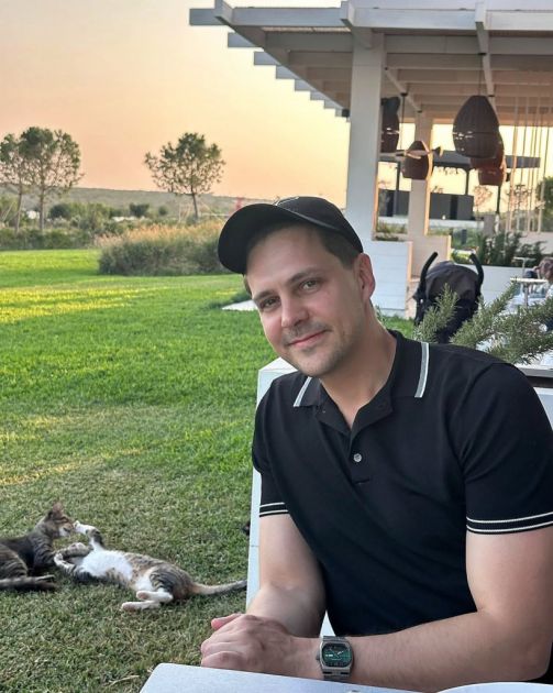 Najlepši dani za porodicu Biković: Miloš, Ivana i Vasilije oglasili se sa posebnog mesta FOTO