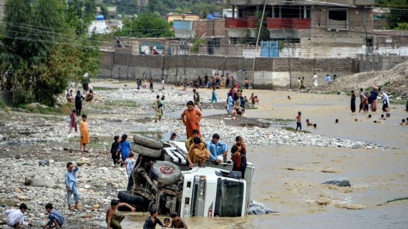 Najmanje 14 stradalih u poplavi u Afganistanu