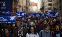 Najmanje 160.000 ljudi na skupu za izbeglice u Barseloni (VIDEO)