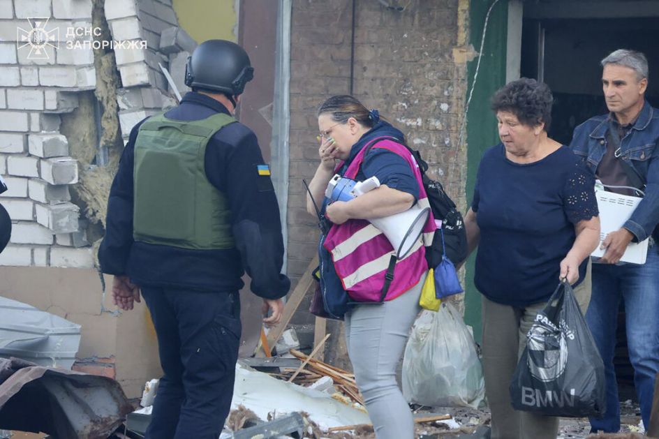 Najmanje sedam osoba poginulo i troje ranjeno u napadu na pijacu u Hersonu