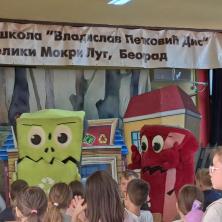 Najmlađi Zvezdarci recikliraju sa Čistoćinim Reciklosaurusima